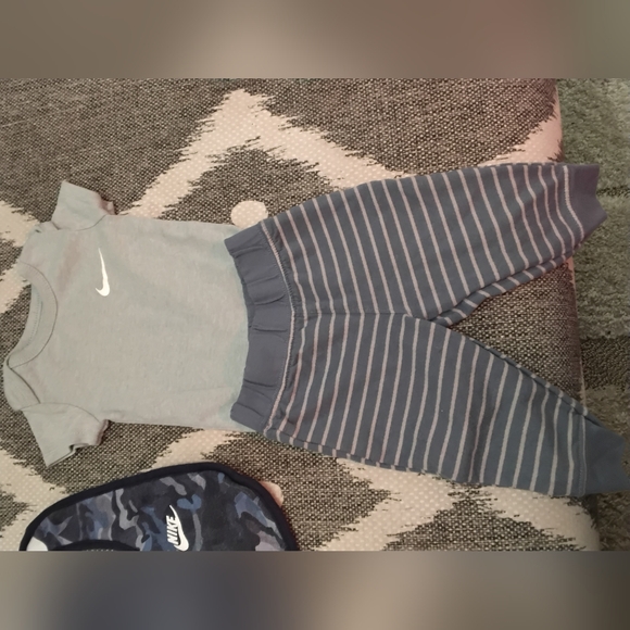 NIKE BABY BOY BUNDLE - 6 MONTHS - 3 Mix & Match Outfits! - Picture 5 of 13